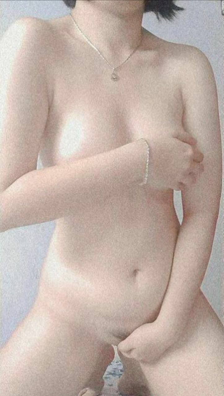 Dâm nữ khát dục con trai bạn thân cũng không tha